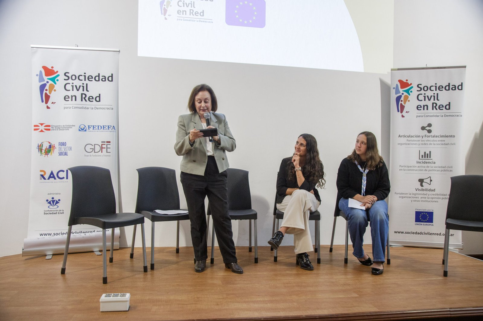 Congreso Nacional de Organizaciones de la Sociedad Civil- Resumen Mesa Temática Democracia y Derechos Humanos